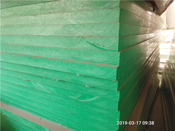 PE板根據其特性決定施工方法