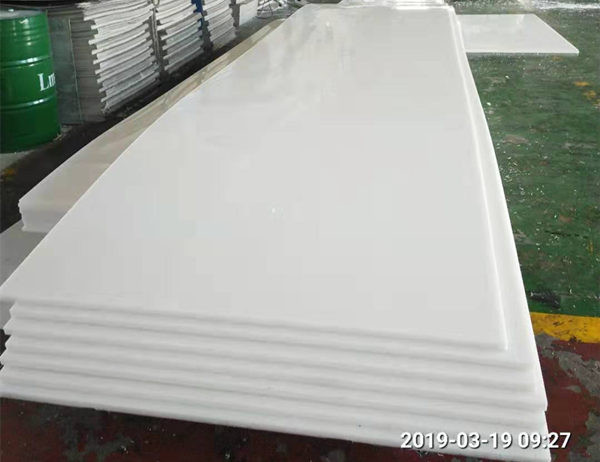 PE板生產制造的工藝及耐磨性能